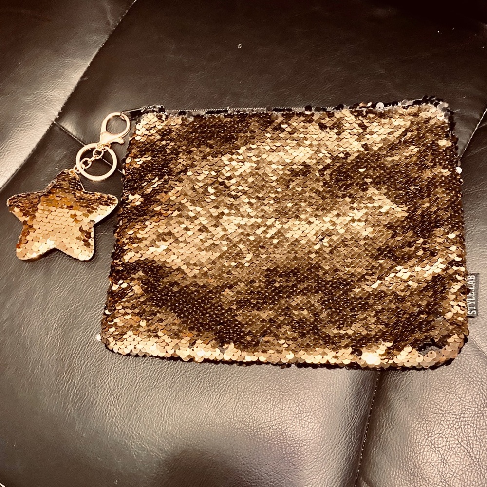 Fun gold sequin bag with star charm